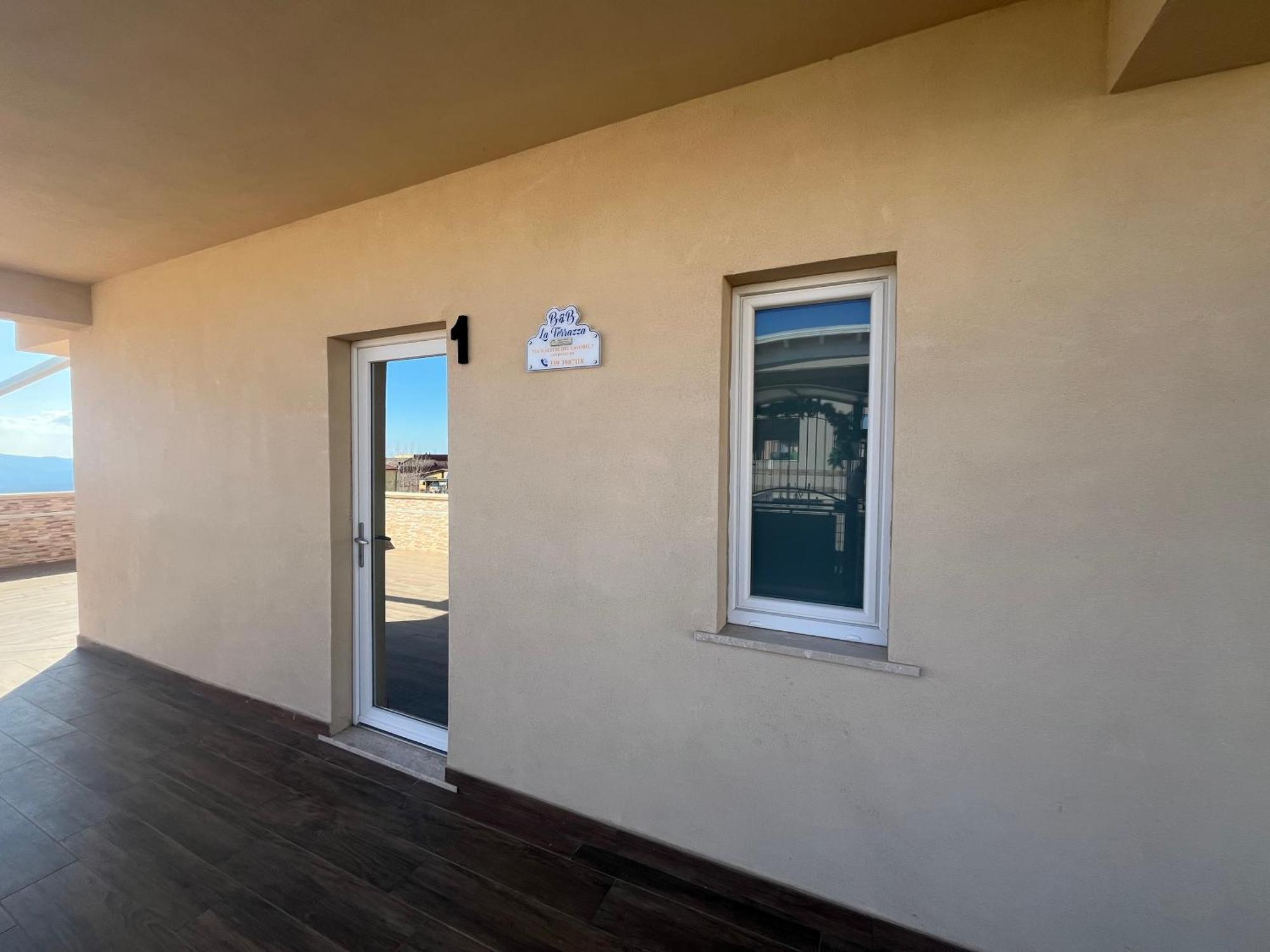 B&B La Terrazza Polifrone Cotronei Luaran gambar